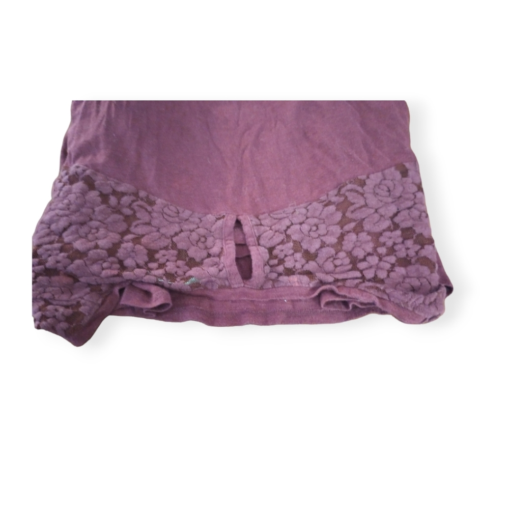 Auburn lace